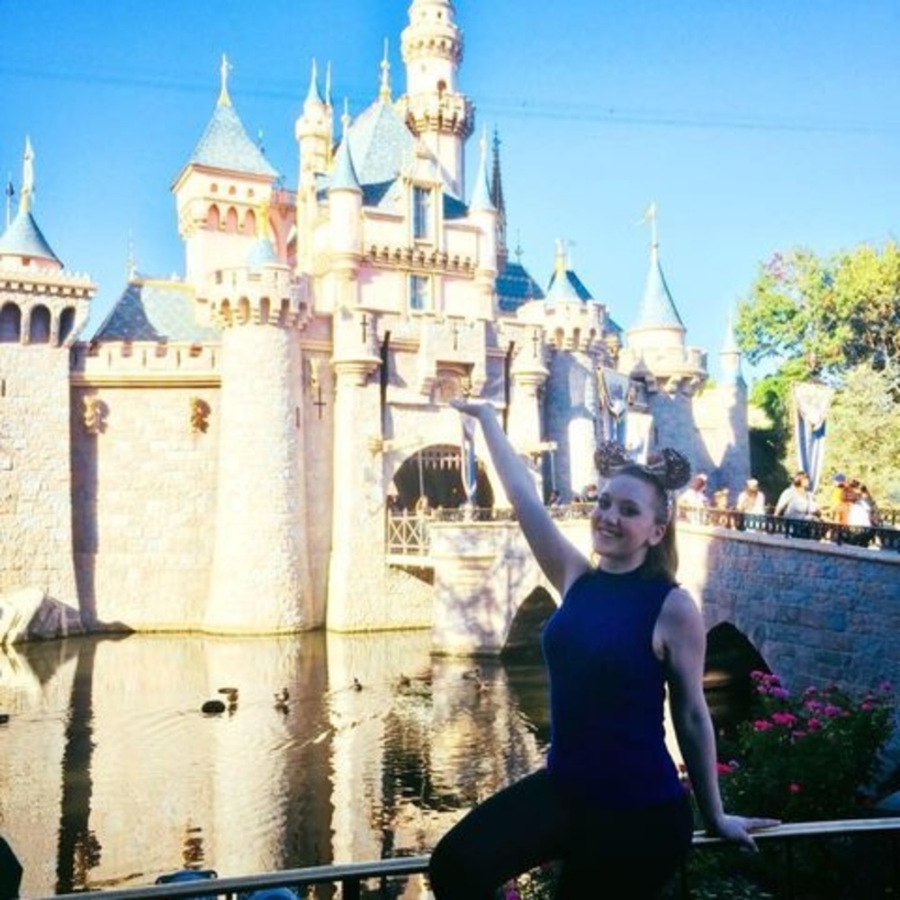 Meet your Posher, Laina